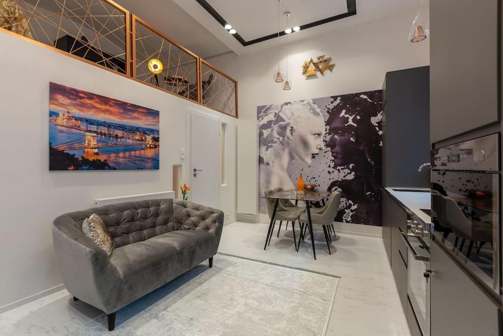 Premium Apartment By Hi5-King Street'S Luxury Budapest Exterior photo