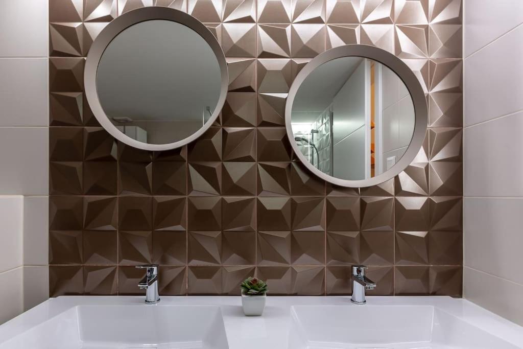 Premium Apartment By Hi5-King Street'S Luxury Budapest Exterior photo