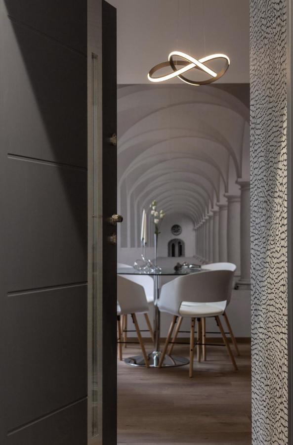 Premium Apartment By Hi5-King Street'S Luxury Budapest Exterior photo
